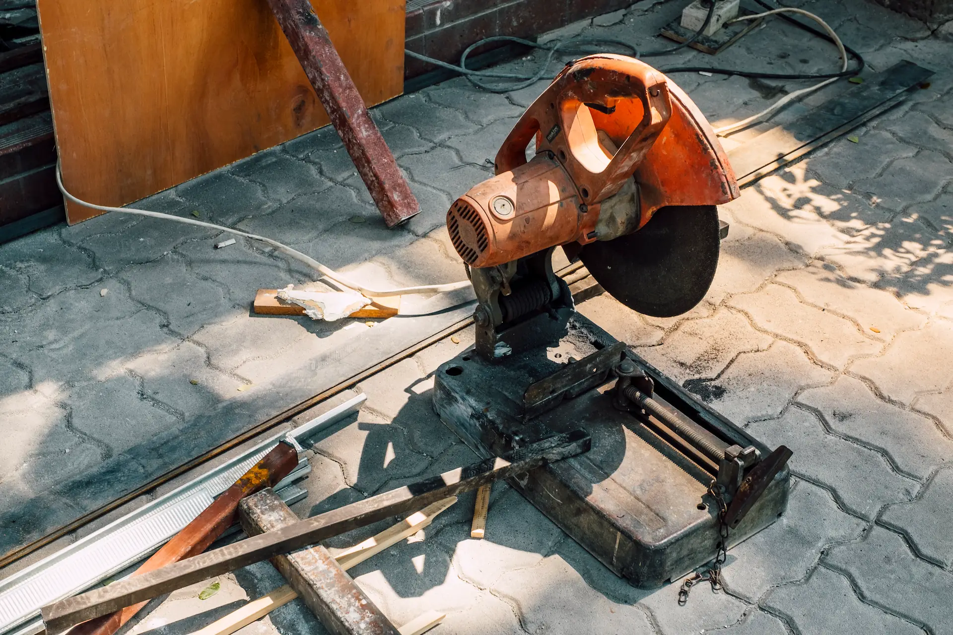 Concrete cutting machine for polyurethane concrete lifting in Cheyenne WY